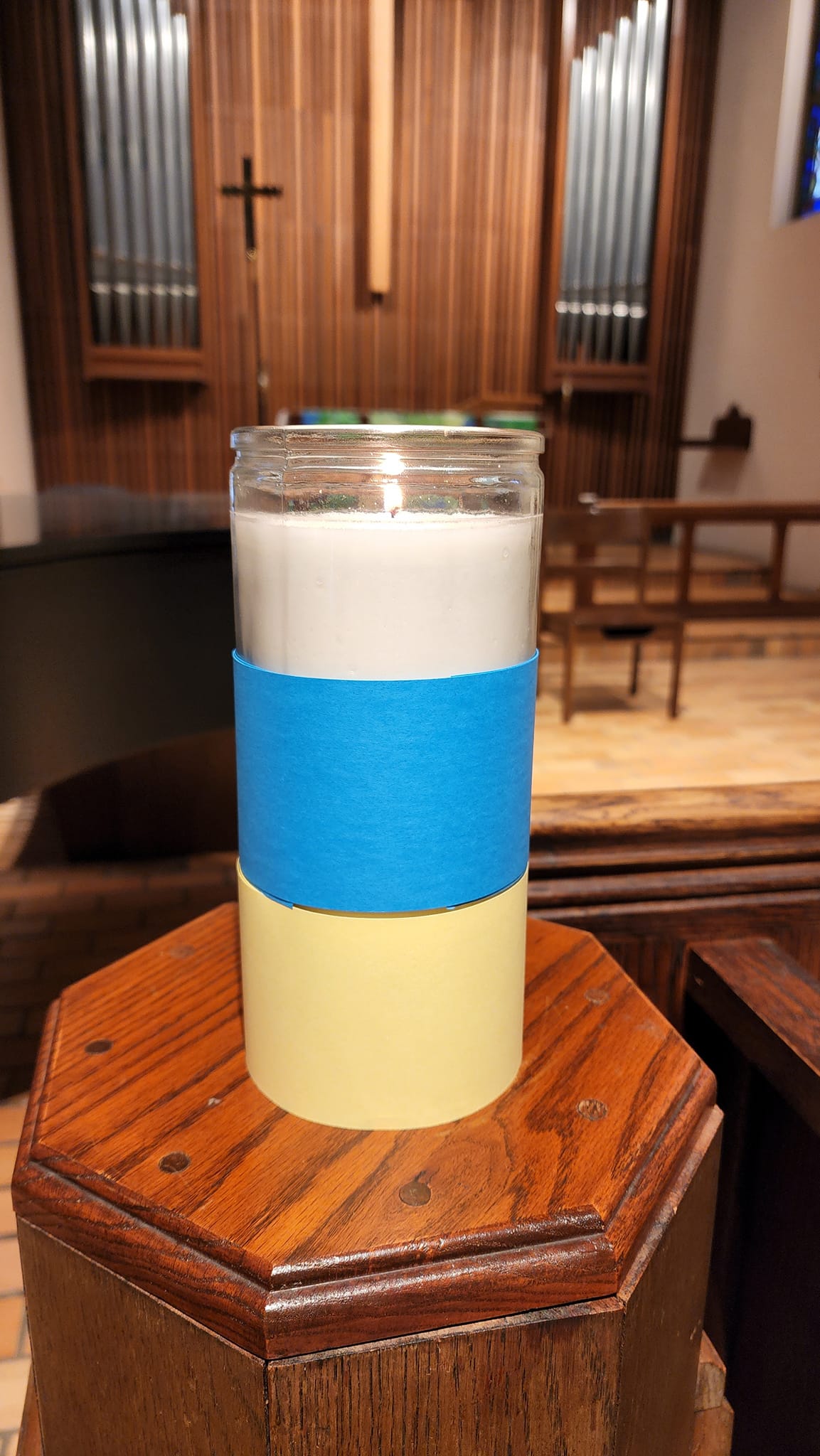 Ukraine candle First English Lutheran Church Austin, Texas